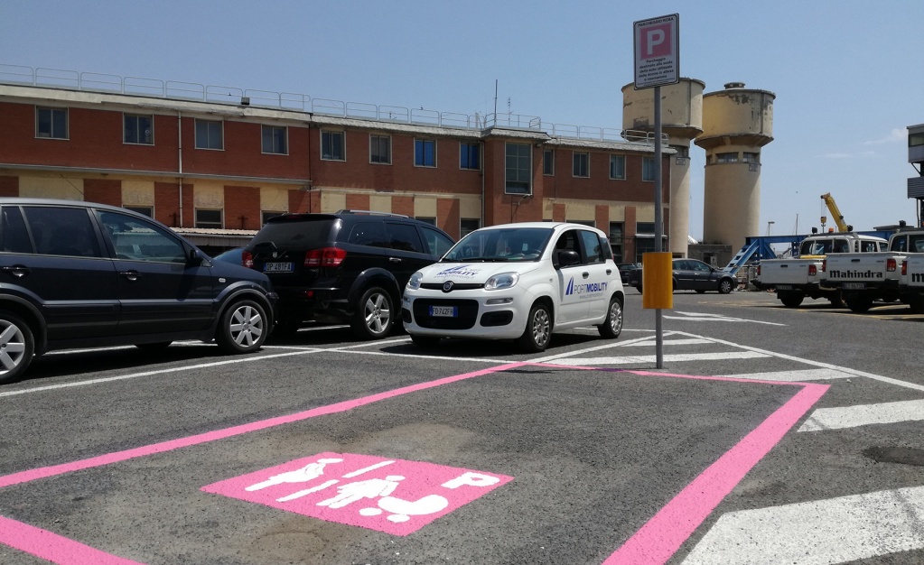 parcheggio_rosa_civitavecchia_port_mobility.jpg